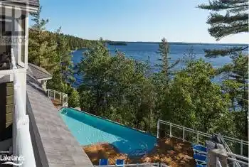 1869 MUSKOKA ROAD 118, Muskoka Lakes, Ontario P1L1W8, 2 Bedrooms Bedrooms, ,2 BathroomsBathrooms,Condo,For Sale,MUSKOKA ROAD 118,40477404