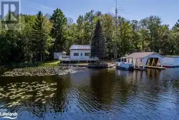 36 YELLOWHEAD Island, Port Severn, Ontario L0K1S0, 4 Bedrooms Bedrooms, ,2 BathroomsBathrooms,All Houses,For Sale,YELLOWHEAD,40543406