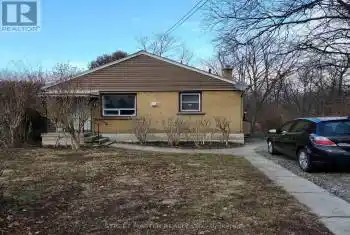 16 Ainslie Avenue, Hamilton (Ainslie Wood), Ontario L8S2J3, 6 Bedrooms Bedrooms, ,2 BathroomsBathrooms,All Houses,For Sale,Ainslie,X8115848