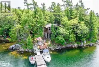 207 WAHSOUNE Island Unit# B207, Archipelago South, Ontario P2A1T4, 3 Bedrooms Bedrooms, ,1 BathroomBathrooms,All Houses,For Sale,WAHSOUNE,40546743