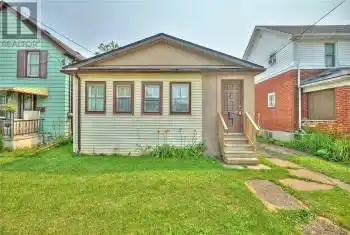 231 DUFFERIN Street, Fort Erie (332 - Central), Ontario L2A2T7, 2 Bedrooms Bedrooms, ,1 BathroomBathrooms,All Houses,For Sale,DUFFERIN,X9411547