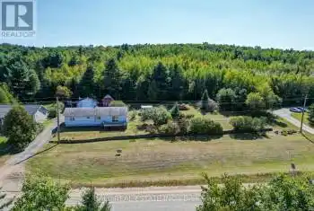 39086 Combermere Road, Madawaska Valley, Ontario K0J1L0, 4 Bedrooms Bedrooms, ,1 BathroomBathrooms,All Houses,For Sale,Combermere,X8333258