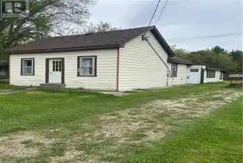 203 QUEEN Street, Hepworth, Ontario N0H1P0, 2 Bedrooms Bedrooms, ,1 BathroomBathrooms,All Houses,For Sale,QUEEN,40584409