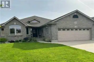 132 Place Lucan Ontario N0M2J0