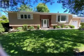 929 SAUGEEN Street, Kincardine, Ontario N2Z1A9, 3 Bedrooms Bedrooms, ,2 BathroomsBathrooms,All Houses,For Sale,SAUGEEN,40598860