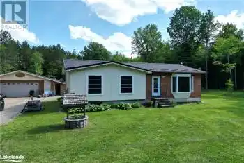 2534 NORTH SHORE RD, Algonquin Highlands, Ontario K0M1J1, 3 Bedrooms Bedrooms, ,1 BathroomBathrooms,All Houses,For Sale,NORTH SHORE RD,40600346