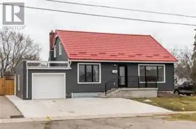 132 Avenue Port Colborne Ontario L3K4A5