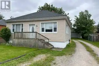 84 STEELE Street, St. Thomas, Ontario N5R2Y5, 3 Bedrooms Bedrooms, ,1 BathroomBathrooms,All Houses,For Sale,STEELE,X8429254