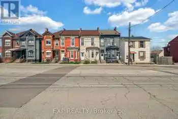 81 Barton St, Hamilton, Ontario L8L 2W1, 4 Bedrooms Bedrooms, 7 Rooms Rooms,2 BathroomsBathrooms,All Houses,Sold,Barton,X8436550