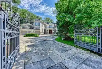 33 Riverside Blvd, Vaughan, Ontario L4J 1H3, 5 Bedrooms Bedrooms, 12 Rooms Rooms,9 BathroomsBathrooms,All Houses,Sold,Riverside,N8451000