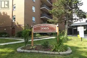 3065 Queen Frederica Drive Unit# 505, Mississauga (Applewood), Ontario L4Y3A3, 2 Bedrooms Bedrooms, ,1 BathroomBathrooms,Condo,For Sale,Queen Frederica,W8466156