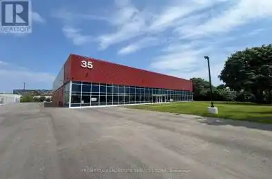 35 Place Toronto (Banbury-Don Mills) Ontario M3C2H2