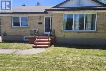 25-B Amos Avenue, Waterloo, Ontario N2L2W6, 4 Bedrooms Bedrooms, ,2 BathroomsBathrooms,All Houses,For Sale,Amos,X8469616