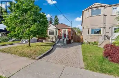 17 Avenue Toronto Ontario M4C3K9