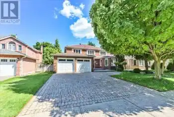 2216 Dunvegan Avenue, Oakville (Eastlake), Ontario L6J6P7, 7 Bedrooms Bedrooms, ,5 BathroomsBathrooms,All Houses,For Sale,Dunvegan,W8487498