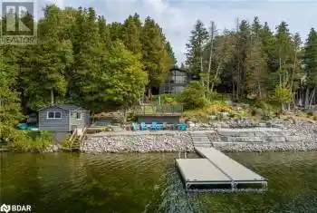 1930 WHITE LAKE Road, Lakefield, Ontario K0L2H0, 5 Bedrooms Bedrooms, ,2 BathroomsBathrooms,All Houses,For Sale,WHITE LAKE,40613917