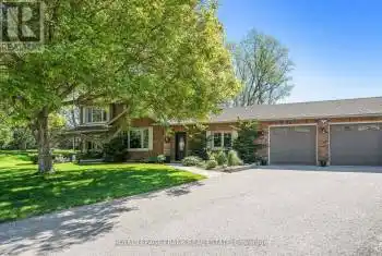 9 Gary Crt, Clarington, Ontario L1C 4N5, 3 Bedrooms Bedrooms, 11 Rooms Rooms,4 BathroomsBathrooms,All Houses,Sold,Gary,E9008228