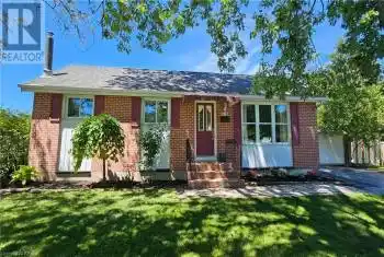 2 DEERFIELD St, Loyalist, Ontario K7N 1P4, 3 Bedrooms Bedrooms, 6 Rooms Rooms,2 BathroomsBathrooms,All Houses,Sold,DEERFIELD,X9410963