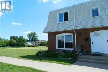 67 HAGEY Avenue Unit# 4, Fort Erie (332 - Central), Ontario L2A1W5, 4 Bedrooms Bedrooms, ,3 BathroomsBathrooms,All Houses,For Sale,HAGEY,X9414157