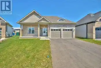 422 WILLIAMS Crescent, Fort Erie (333 - Lakeshore), Ontario L2A0E9, 3 Bedrooms Bedrooms, ,2 BathroomsBathrooms,All Houses,For Sale,WILLIAMS,X9414113