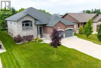 348 PIERSON AVENUE, Port Elgin, Ontario N0H2C1, 5 Bedrooms Bedrooms, ,3 BathroomsBathrooms,All Houses,For Sale,PIERSON AVENUE,40616568