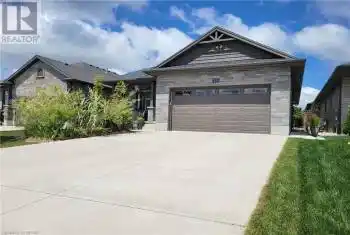 20 CULLITON Street, Stratford, Ontario N5A0G2, 5 Bedrooms Bedrooms, ,3 BathroomsBathrooms,All Houses,For Sale,CULLITON,40619505