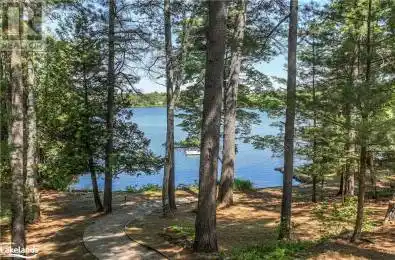 1124 Trail Gravenhurst Ontario P0E1G0