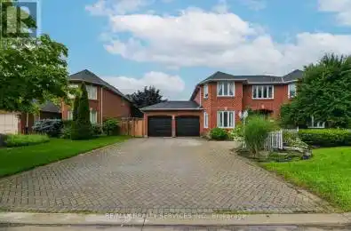 8 Court Brampton Ontario L6Z4M3