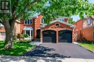 1217 Drive Oakville Ontario L6M2T4