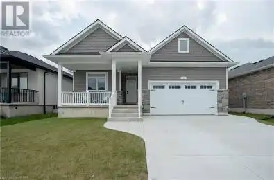 33 BROOKLAWN DRIVE Grand Bend Ontario N0M1T0