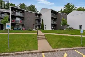 1102 Horseshoe Valley Road Unit# 303, Oro-Medonte (Horseshoe Valley), Ontario L4M4Y8, 2 Bedrooms Bedrooms, ,1 BathroomBathrooms,Condo,For Sale,Horseshoe Valley,S9045417