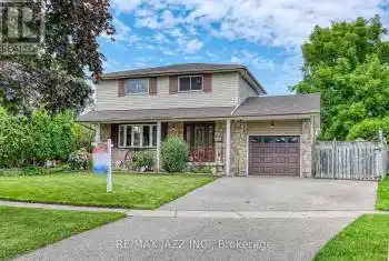 3 Strike Avenue, Clarington (Bowmanville), Ontario L1C1K2, 5 Bedrooms Bedrooms, ,2 BathroomsBathrooms,All Houses,For Sale,Strike,E9044314