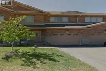 47 MARINA POINT Cres Unit# 1, Hamilton, Ontario L8E 0E4, 3 Bedrooms Bedrooms, 11 Rooms Rooms,4 BathroomsBathrooms,All Houses,Sold,MARINA POINT,X9048192