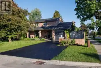 1 Lindway Place, Kawartha Lakes (Lindsay), Ontario K9V5S9, 4 Bedrooms Bedrooms, ,3 BathroomsBathrooms,All Houses,For Sale,Lindway,X9049216