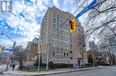 135 Street Unit PH3 Toronto C08 Ontario M4Y1E5