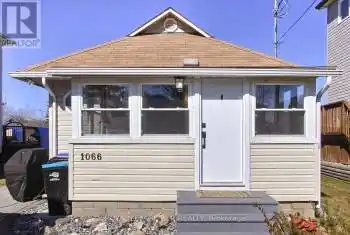 1066 Wood Street, Innisfil (Gilford), Ontario L0L1K0, 2 Bedrooms Bedrooms, ,1 BathroomBathrooms,All Houses,For Sale,Wood,N9214517