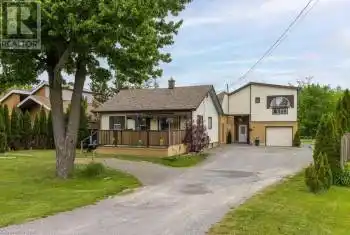 40 KINGSWAY, Welland, Ontario L3B3N8, 5 Bedrooms Bedrooms, ,3 BathroomsBathrooms,All Houses,For Sale,KINGSWAY,40626396