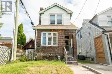 29 Hillingdon Avenue Toronto (Woodbine Corridor) Ontario M4C3H8