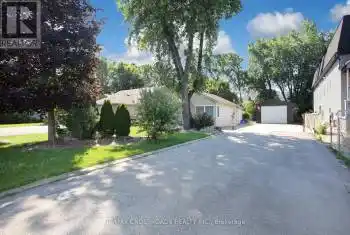 11 Biscayne Boulevard, Georgina (Keswick South), Ontario L4P2R4, 2 Bedrooms Bedrooms, ,1 BathroomBathrooms,All Houses,For Sale,Biscayne,N9230721