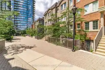 93 The Queens Way Unit# 54, Toronto (High Park-Swansea), Ontario M6S5A7, 1 Bedroom Bedrooms, ,2 BathroomsBathrooms,All Houses,For Sale,The Queens,W9234193