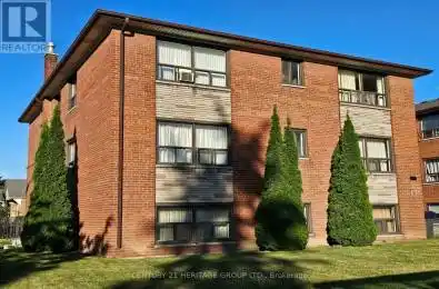 423 Avenue Toronto (Clairlea-Birchmount) Ontario M1L3G5