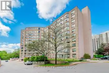 250 Davis Drive Unit# 811, Newmarket (Central Newmarket), Ontario L3Y7T7, 2 Bedrooms Bedrooms, ,2 BathroomsBathrooms,Condo,For Sale,Davis,N8369876