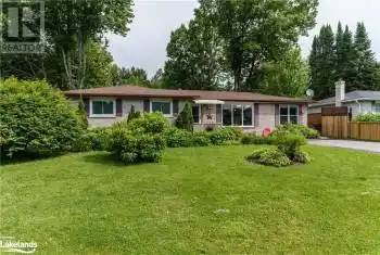 25 KAYE Road, Bracebridge (Macaulay), Ontario P1L1L1, 4 Bedrooms Bedrooms, ,3 BathroomsBathrooms,All Houses,For Sale,KAYE,X10439224