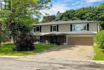 95 Beswick Drive, Newmarket (Central Newmarket), Ontario L3Y1E8, 4 Bedrooms Bedrooms, ,3 BathroomsBathrooms,All Houses,For Sale,Beswick,N9243619