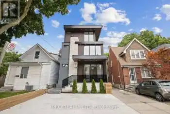 42 Warren Crescent, Toronto (Lambton Baby Point), Ontario M6S4S2, 4 Bedrooms Bedrooms, ,6 BathroomsBathrooms,All Houses,For Sale,Warren,W9245158