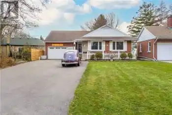 271 BEDFORD Road, Kitchener, Ontario N2G3A7, 3 Bedrooms Bedrooms, ,4 BathroomsBathrooms,All Houses,For Sale,BEDFORD,40630613