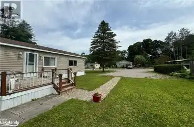 5263 Unit 2 Tay Twp Ontario L4R4K3