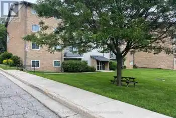 675 WONDERLAND Rd Unit# 5, London, Ontario N6K 1M1, 2 Bedrooms Bedrooms, 5 Rooms Rooms,1 BathroomBathrooms,Condo,Sold,WONDERLAND,X9247423