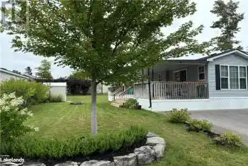 15 CHIPEWA Trail, Wasaga Beach, Ontario L9Z1X7, 2 Bedrooms Bedrooms, ,2 BathroomsBathrooms,Commercial,For Sale,CHIPEWA,40630964