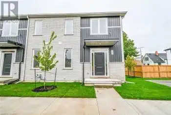 121A MOFFATT Street Unit# 1, St. Catharines (456 - Oakdale), Ontario L2P0E8, 3 Bedrooms Bedrooms, ,3 BathroomsBathrooms,All Houses,For Sale,MOFFATT,X9413243